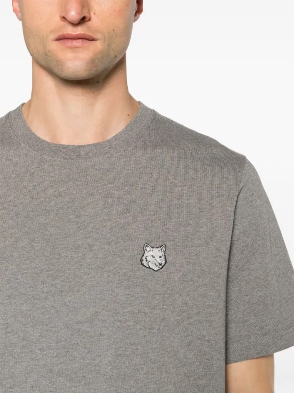 MAISON KITSUNE Gray Short-Sleeve Tshirt with embroidered fox Patch medium